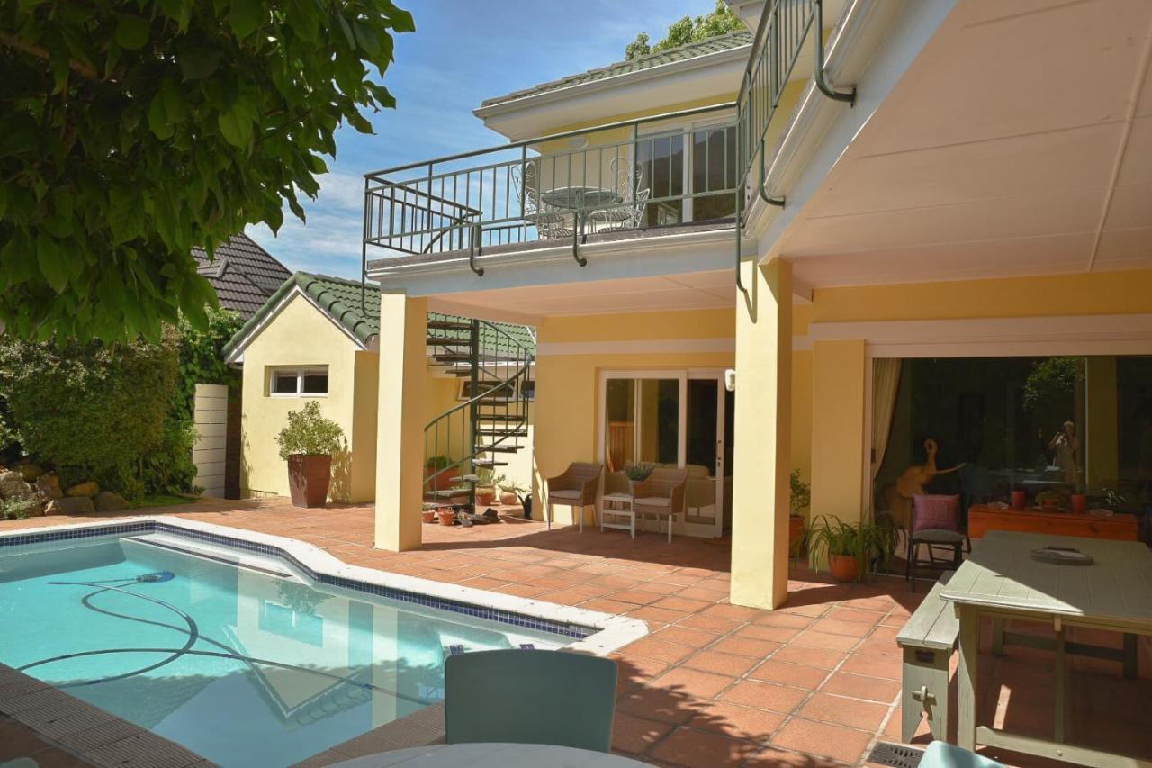 On Pinewood Guest House Κέιπ Τάουν Εξωτερικό φωτογραφία