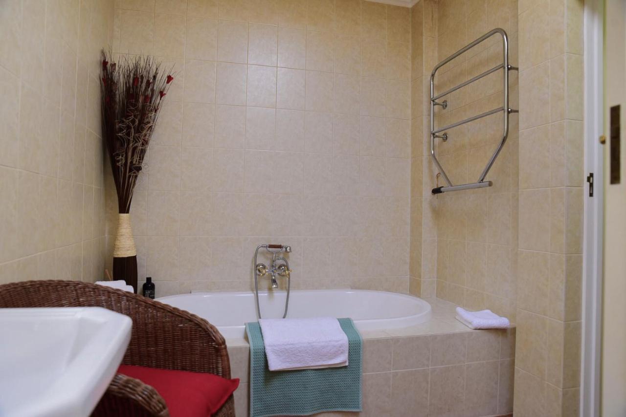 On Pinewood Guest House Κέιπ Τάουν Εξωτερικό φωτογραφία