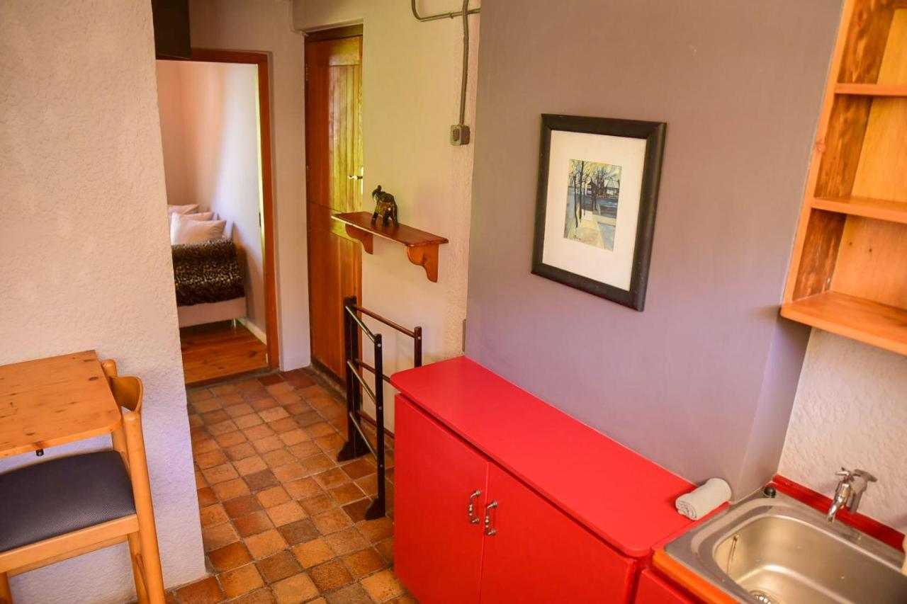 On Pinewood Guest House Κέιπ Τάουν Εξωτερικό φωτογραφία