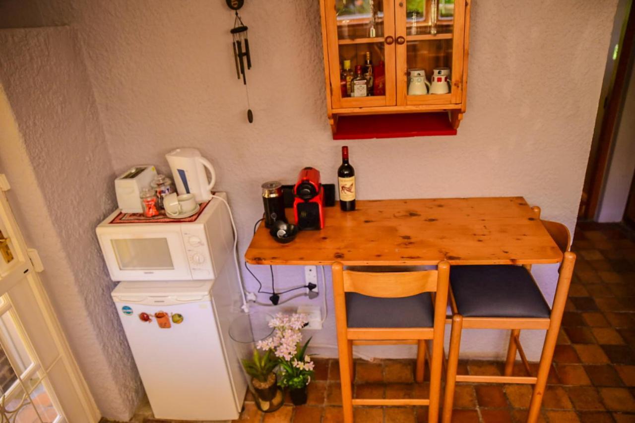 On Pinewood Guest House Κέιπ Τάουν Εξωτερικό φωτογραφία